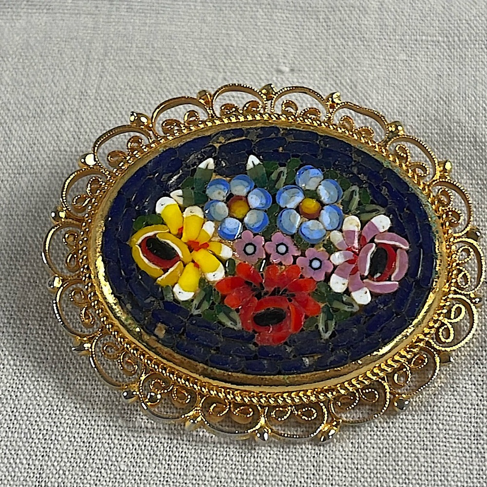 Vintage Micro Mosaic Filigree Gold Tone Pin/Brooch